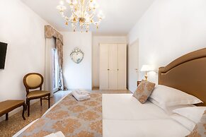 San Teodoro Palace Luxury Apartments