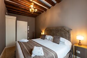 San Teodoro Palace Luxury Apartments