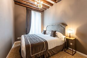 San Teodoro Palace Luxury Apartments