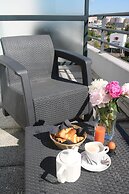 Brit Hotel Le Lodge