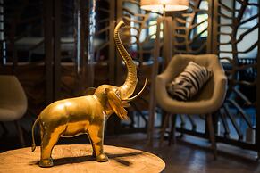Brit Hotel Le Lodge