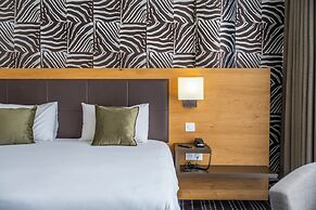 Brit Hotel Le Lodge