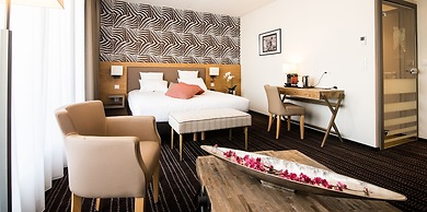 Brit Hotel Le Lodge