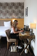 Brit Hotel Le Lodge