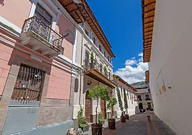 Friends Hotel & Rooftop - Historic Center & Museums
