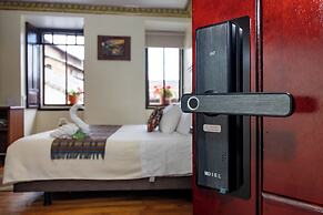 Friends Hotel & Rooftop - Historic Center & Museums