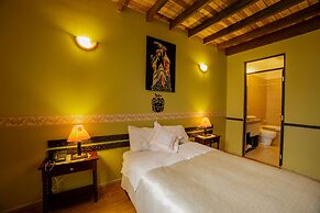 Yabar Hotel Plaza