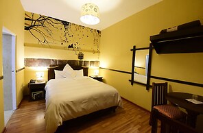 Yabar Hotel Plaza