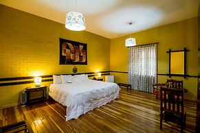 Yabar Hotel Plaza