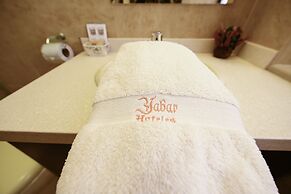 Yabar Hotel Plaza