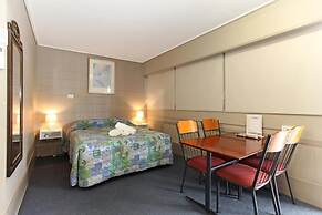 Tandara Hotel Motel