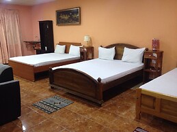 Sunshine Hotel & Hall