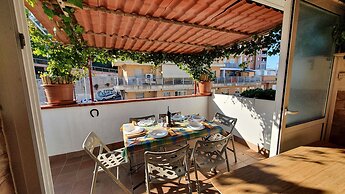 Attic & Terrace BBQ Park Güell BCN Metro