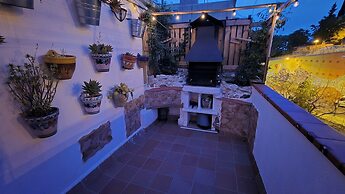 Attic & Terrace BBQ Park Güell BCN Metro