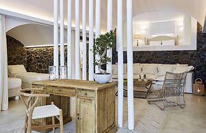 Amor Hideaway Villas by Mr and Mrs White