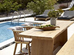 Amor Hideaway Villas by Mr and Mrs White