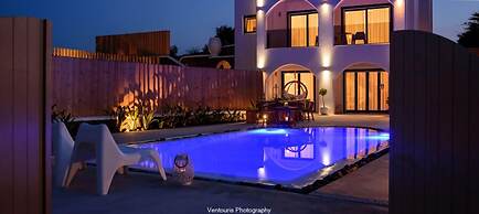Amor Hideaway Villas by Mr and Mrs White