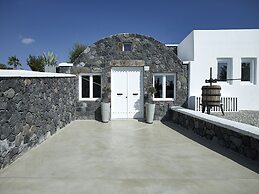 Amor Hideaway Villas by Mr and Mrs White