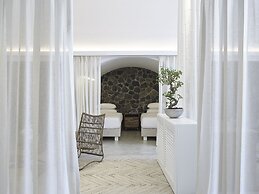 Amor Hideaway Villas by Mr and Mrs White