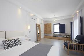 Amor Hideaway Villas by Mr and Mrs White