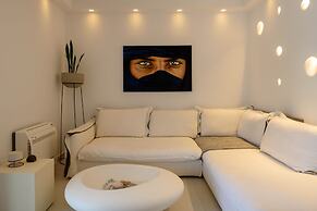 Amor Hideaway Villas by Mr and Mrs White