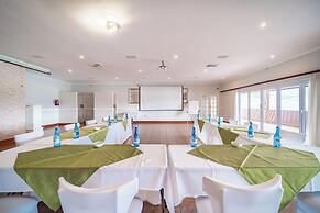 St Ives Lodge