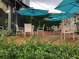 Holly Hotel Myanmar