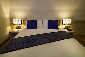 Holly Hotel Myanmar