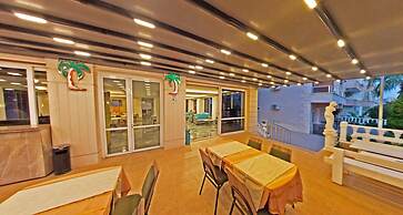 Golden Star Otel
