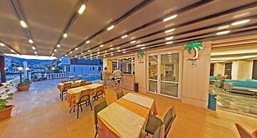 Golden Star Otel