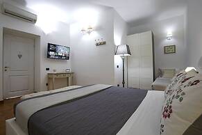 Corte Segreta Apartments
