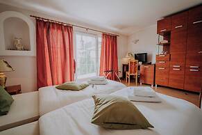The Rooms by Dalia