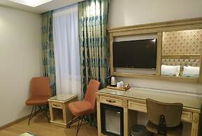 Apple Tree Hotel