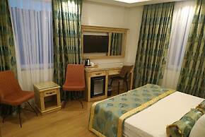 Apple Tree Hotel
