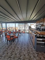 Apple Tree Hotel
