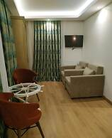 Apple Tree Hotel