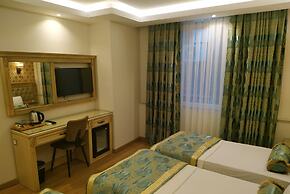 Apple Tree Hotel