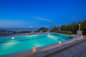Danae's Luxury Villas
