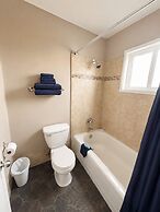 Overlander Motel