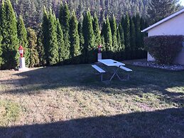 Overlander Motel