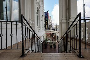 Mirage Medic Hotel