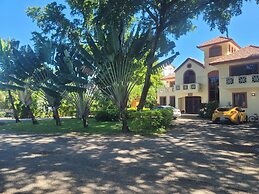 B&B Pavillion