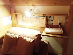 J-Hoppers Osaka Universal - Hostel
