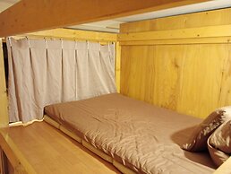 J-Hoppers Osaka Universal - Hostel