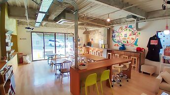 J-Hoppers Osaka Universal - Hostel