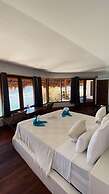 Rock 'n Reef Hotel