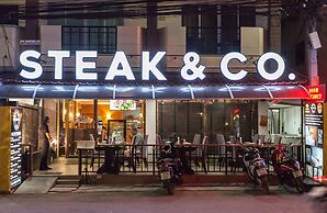 Steak & Co. Boutique Hotel