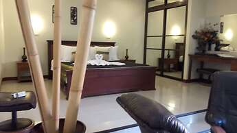 Siam Court