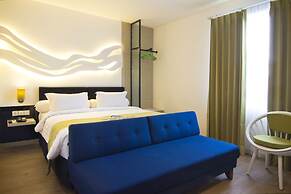 Bonnet Hotel