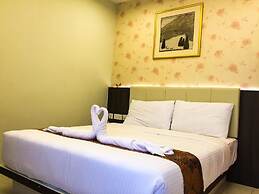 Louis Hotel